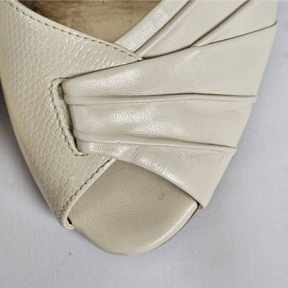 Womens 8.4M Cream Gold Open Toe Formal Business Casual Office  3" Pump Heel Shoe - Picture 8 of 14